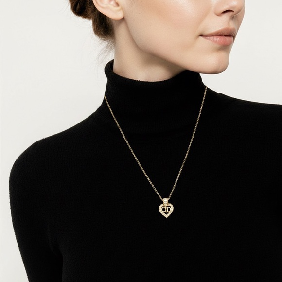 COA CHRISTIAN DIOR CD LOGO RHINESTONE HEART NECKLACE ✨️🔥 - Picture 2 of 6